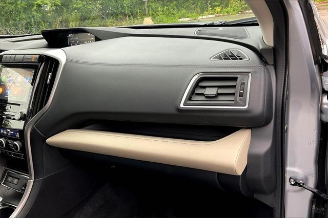 Photo of 2022 Ice Silver Metallic Subaru Ascent