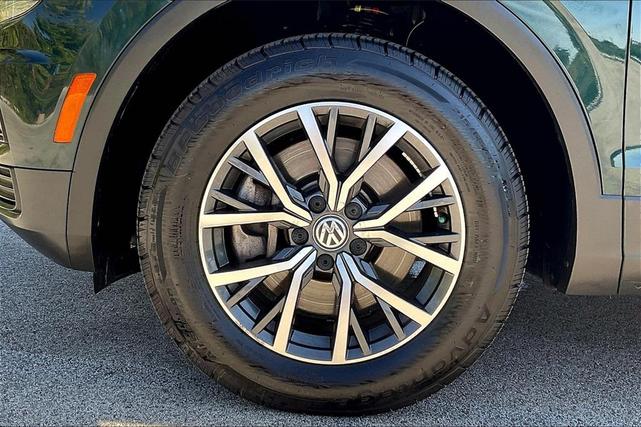 Photo of 2019 Moss Green Volkswagen Tiguan
