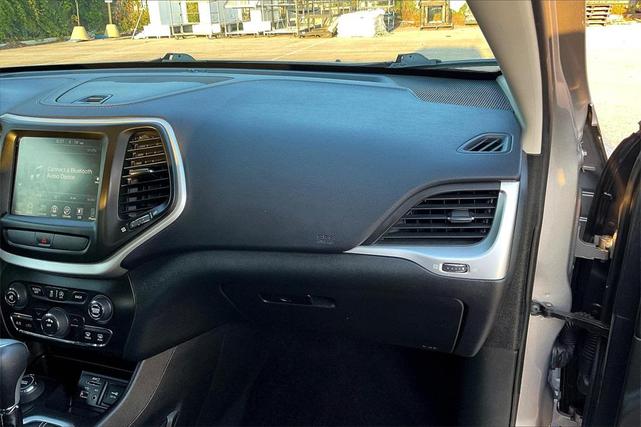 Photo of 2018 Billet Silver Metallic Clearcoat Jeep Cherokee