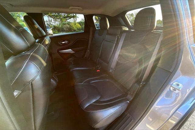 Photo of 2018 Billet Silver Metallic Clearcoat Jeep Cherokee