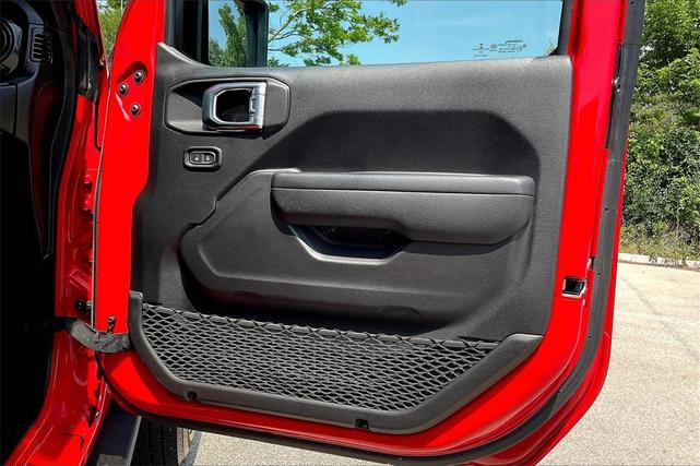 Photo of 2022 Firecracker Red Clearcoat Jeep Wrangler Unlimited