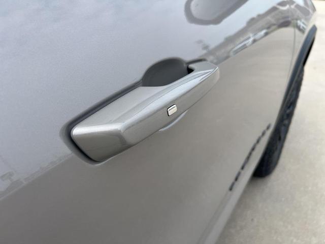 Photo of 2026 Sandstone Gray Chevrolet Traverse