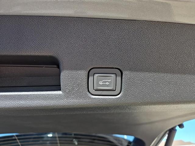 Photo of 2026 Sterling Gray Metallic Chevrolet Traverse