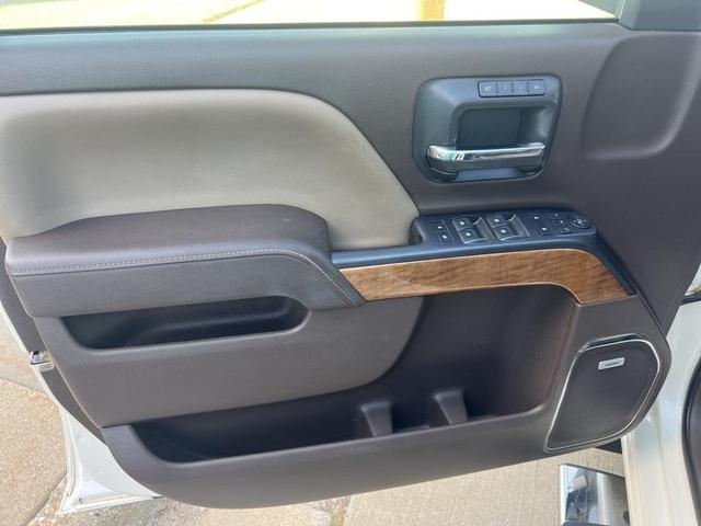 Photo of 2015 White Diamond Clearcoat Chevrolet Silverado 1500