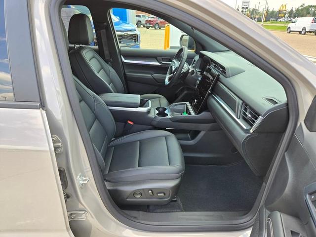 Photo of 2025 Metallic GMC Terrain