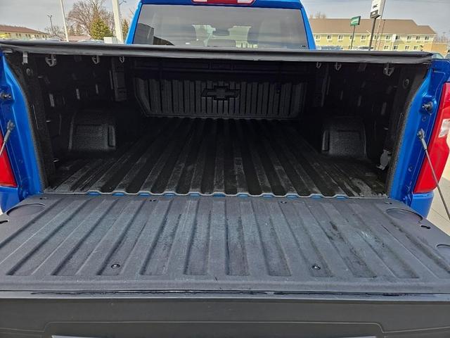 Photo of 2022 Glacier Blue Metallic Chevrolet Silverado 1500