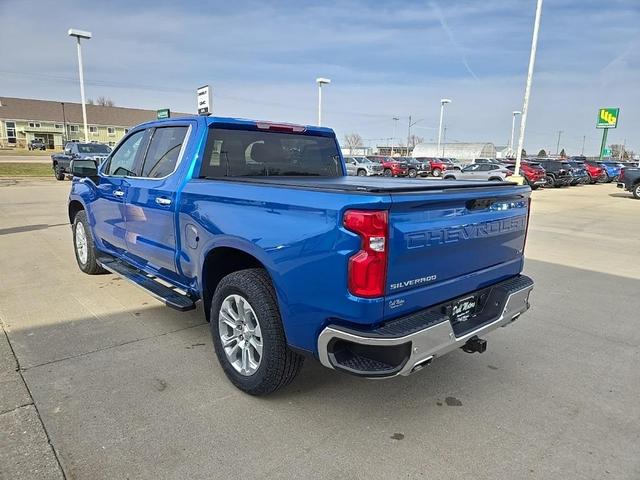 Photo of 2022 Glacier Blue Metallic Chevrolet Silverado 1500