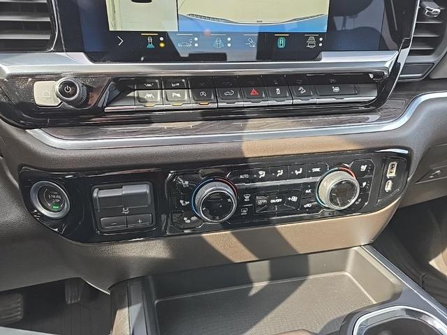 Photo of 2022 Glacier Blue Metallic Chevrolet Silverado 1500