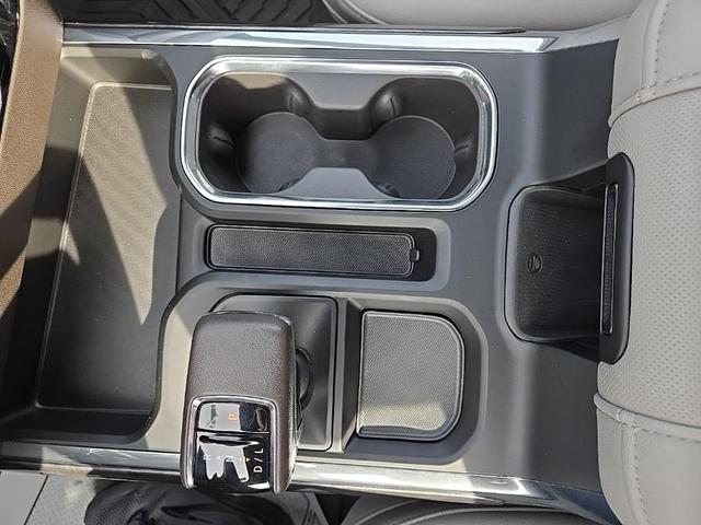 Photo of 2022 Glacier Blue Metallic Chevrolet Silverado 1500
