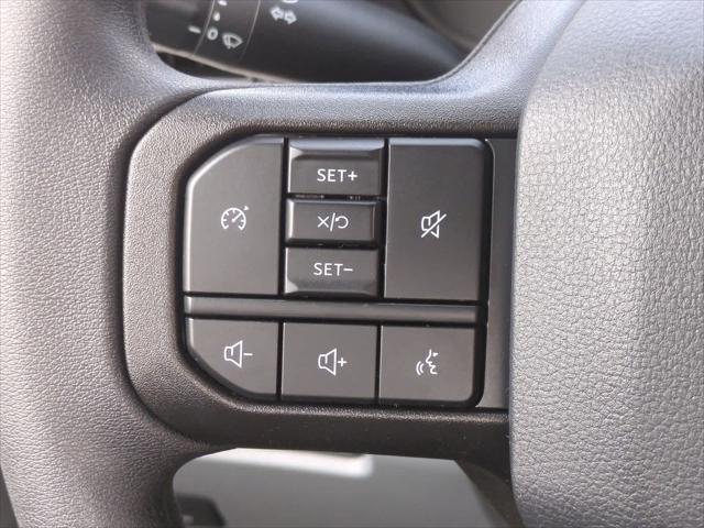 Photo of 2025 Oxford White Ford F-350