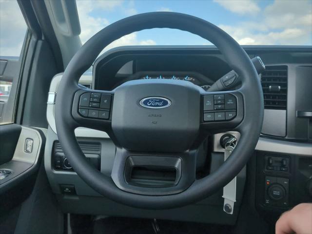 Photo of 2025 Oxford White Ford F-350