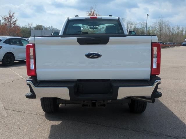 Photo of 2025 Oxford White Ford F-350