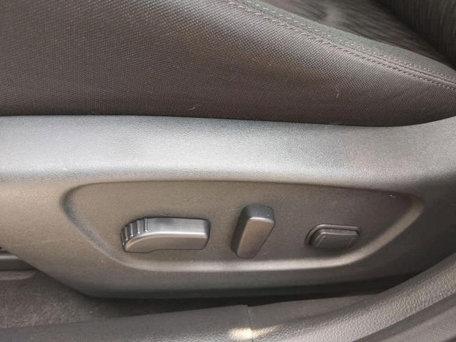 Photo of 2019 White Nissan Rogue