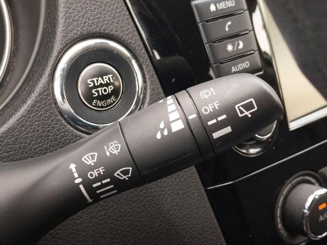 Photo of 2019 White Nissan Rogue