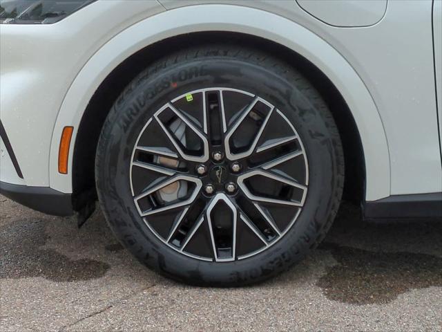 Photo of 2025 Star White Ford Mustang Mach-E