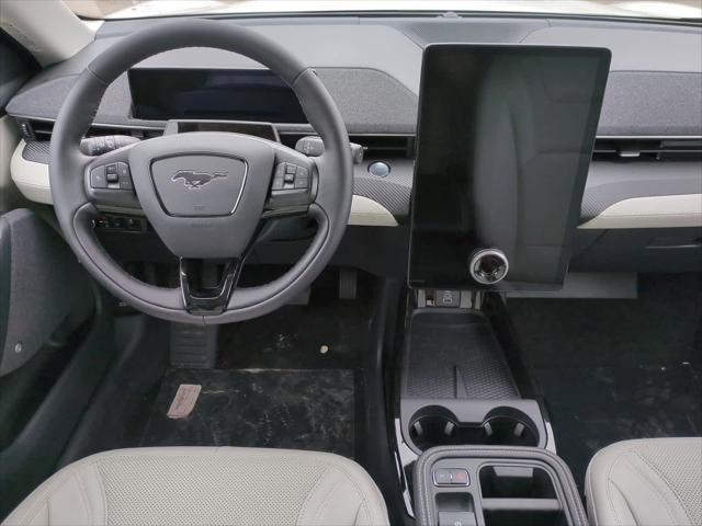 Photo of 2025 Star White Ford Mustang Mach-E