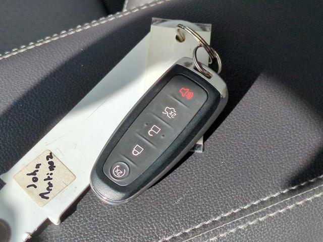 Photo of 2019 Magnetic Metallic Ford Escape