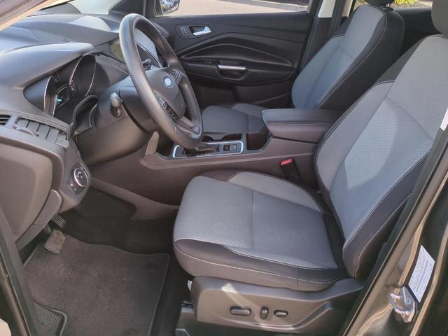 Photo of 2019 Magnetic Metallic Ford Escape
