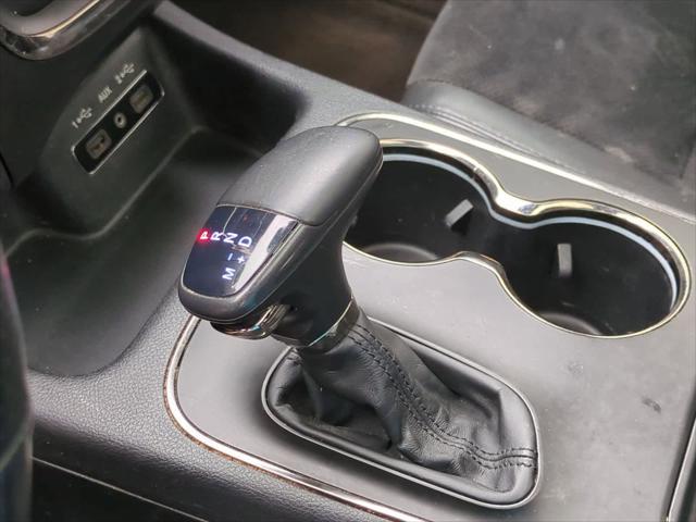 Photo of 2018 DB Black Clearcoat Dodge Durango