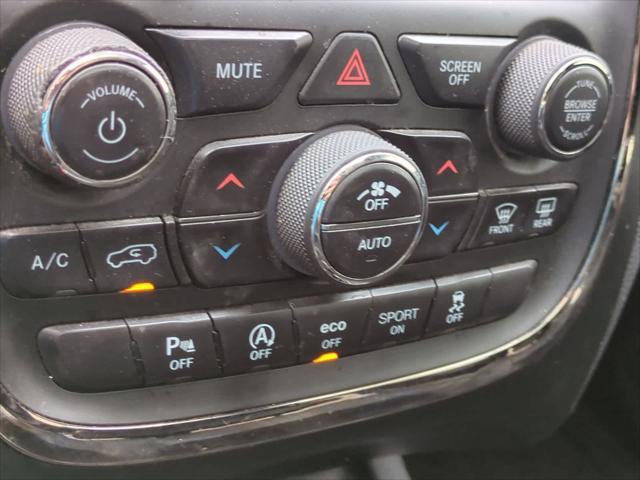 Photo of 2018 DB Black Clearcoat Dodge Durango