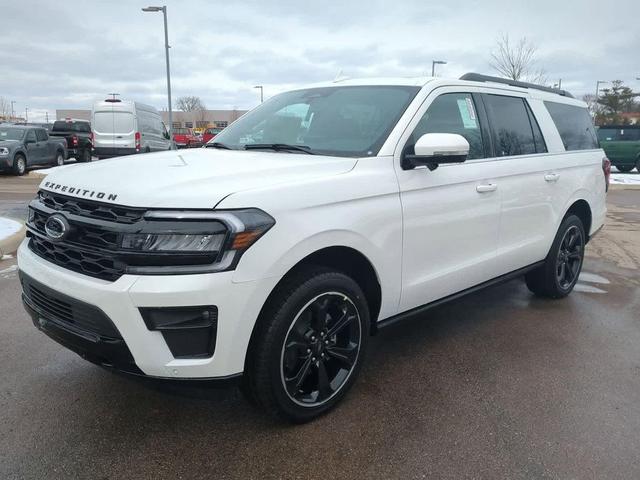 Photo of 2024 Star White Ford Expedition Max