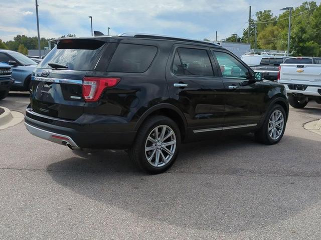 Photo of 2017 Shadow Black Ford Explorer