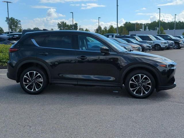 Photo of 2022 Jet Black Mica Mazda CX-5