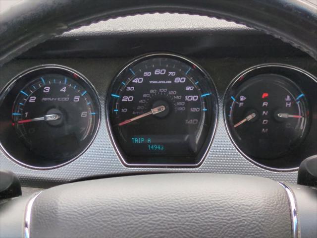Photo of 2012 White Platinum Tri-Coat Metallic Ford Taurus