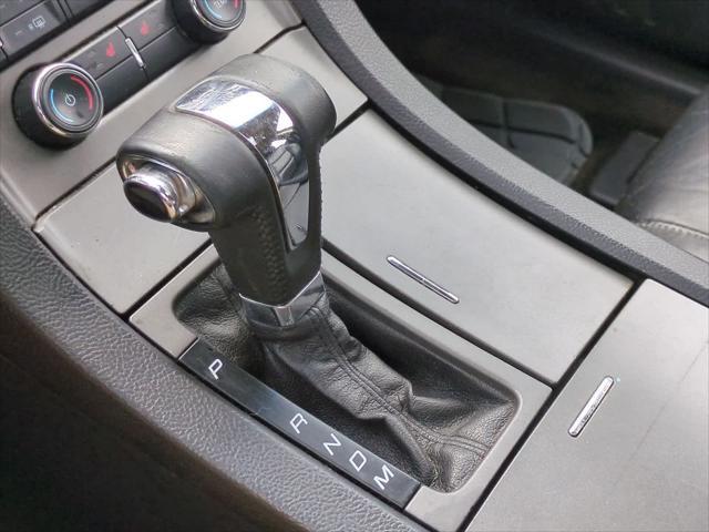 Photo of 2012 White Platinum Tri-Coat Metallic Ford Taurus