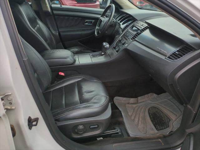 Photo of 2012 White Platinum Tri-Coat Metallic Ford Taurus