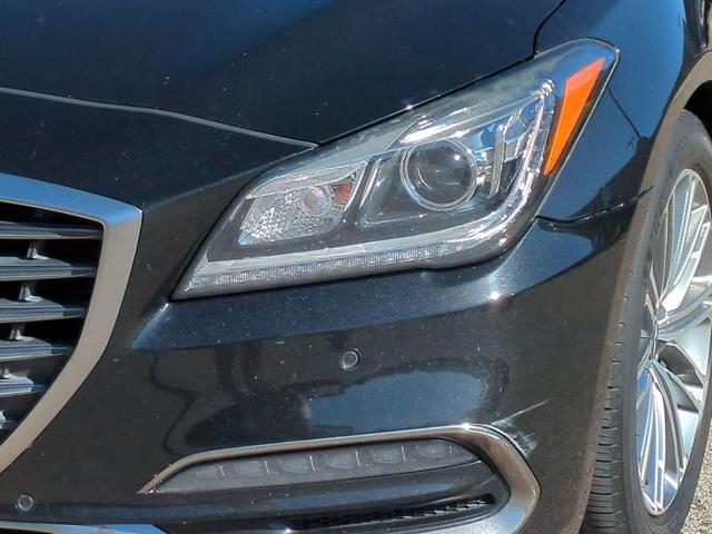 Photo of 2018 Victoria Black Genesis G80