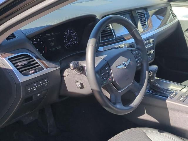 Photo of 2018 Victoria Black Genesis G80