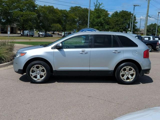 Photo of 2013 Ingot Silver Metallic Ford Edge