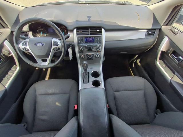 Photo of 2013 Ingot Silver Metallic Ford Edge