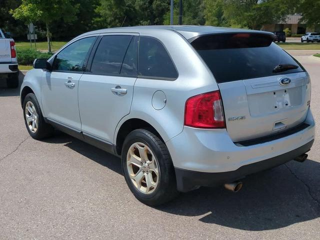 Photo of 2013 Ingot Silver Metallic Ford Edge