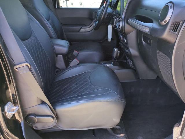 Photo of 2014 Black Clearcoat Jeep Wrangler Unlimited