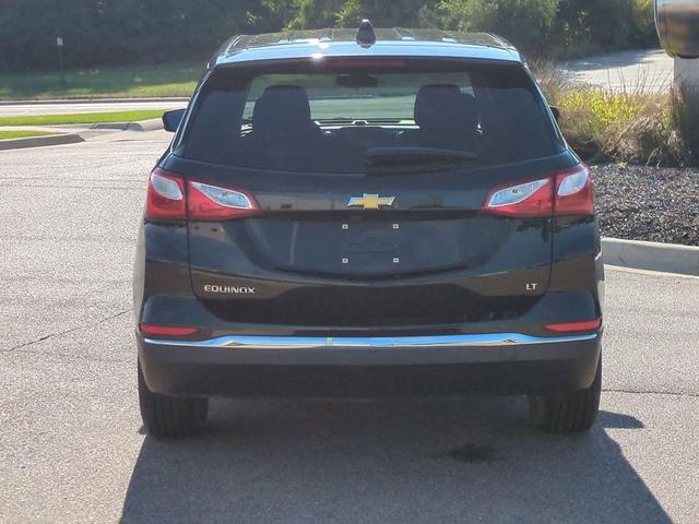 Photo of 2020 Mosaic Black Metallic Chevrolet Equinox