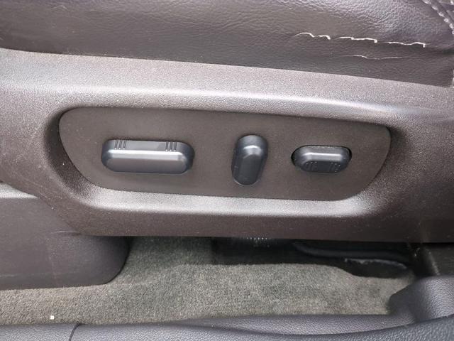 Photo of 2014 Tuxedo Black Metallic Ford Explorer