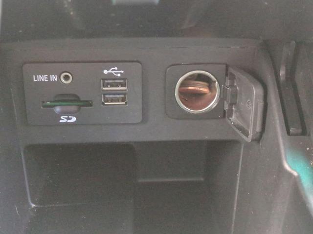 Photo of 2014 Tuxedo Black Metallic Ford Explorer