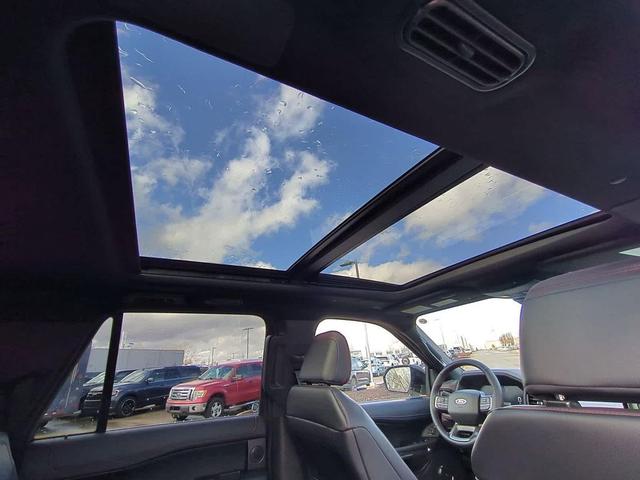 Photo of 2024 Oxford White Ford Expedition Max