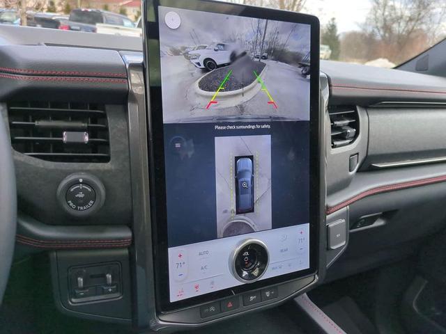 Photo of 2024 Oxford White Ford Expedition Max