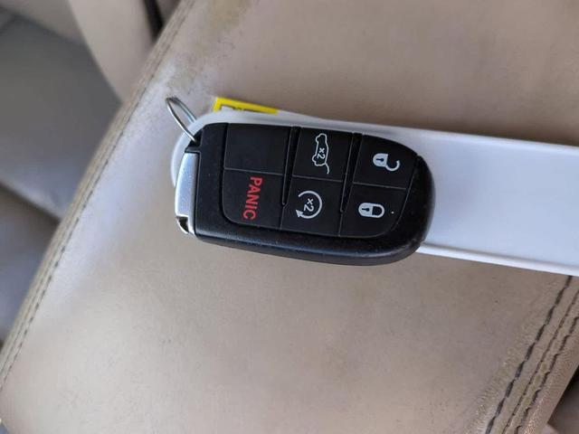 Photo of 2017 True Blue Pearlcoat Jeep Grand Cherokee
