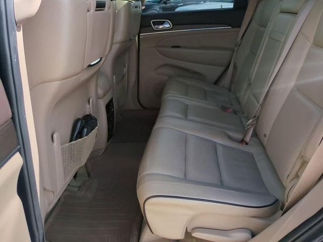 Photo of 2017 True Blue Pearlcoat Jeep Grand Cherokee