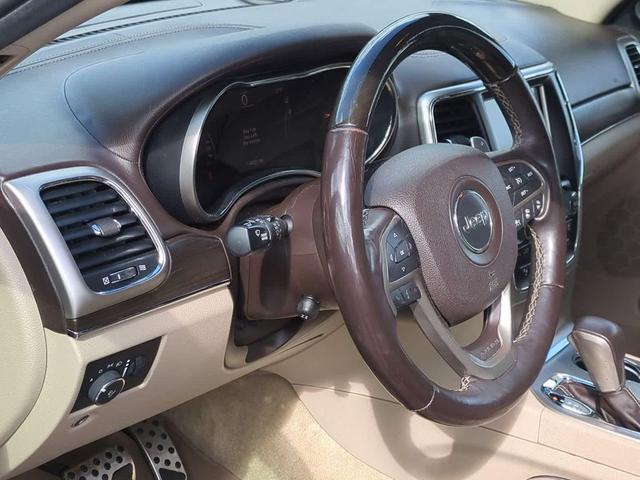 Photo of 2017 True Blue Pearlcoat Jeep Grand Cherokee