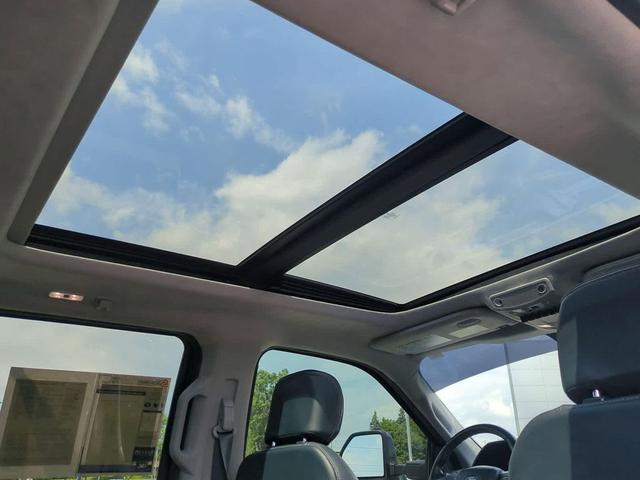Photo of 2022 Atlas Blue Metallic Ford F-350