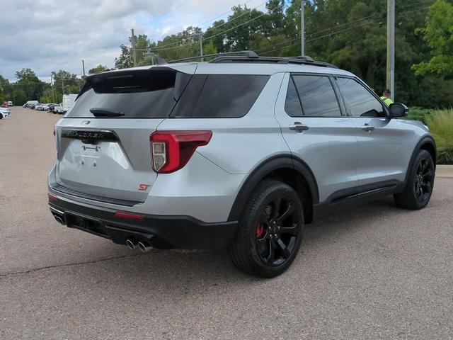 Photo of 2023 Iconic Silver Metallic Ford Explorer
