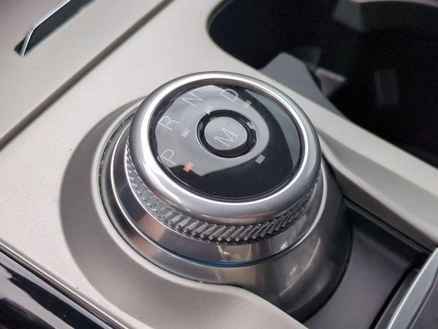 Photo of 2023 Iconic Silver Metallic Ford Explorer
