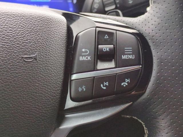 Photo of 2023 Iconic Silver Metallic Ford Explorer