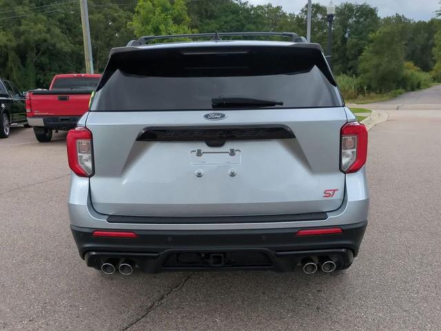 Photo of 2023 Iconic Silver Metallic Ford Explorer