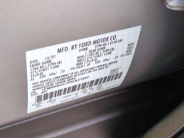 Photo of 2023 Iconic Silver Metallic Ford Explorer